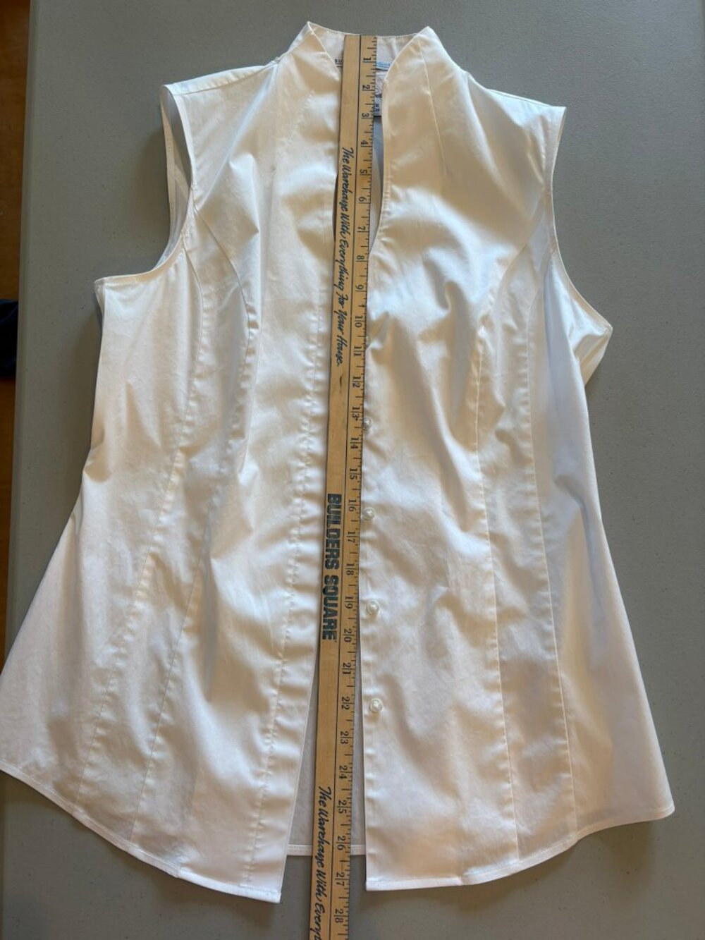 Brooks Brothers size 2 sleeveless white blouse - Picture 4 of 9